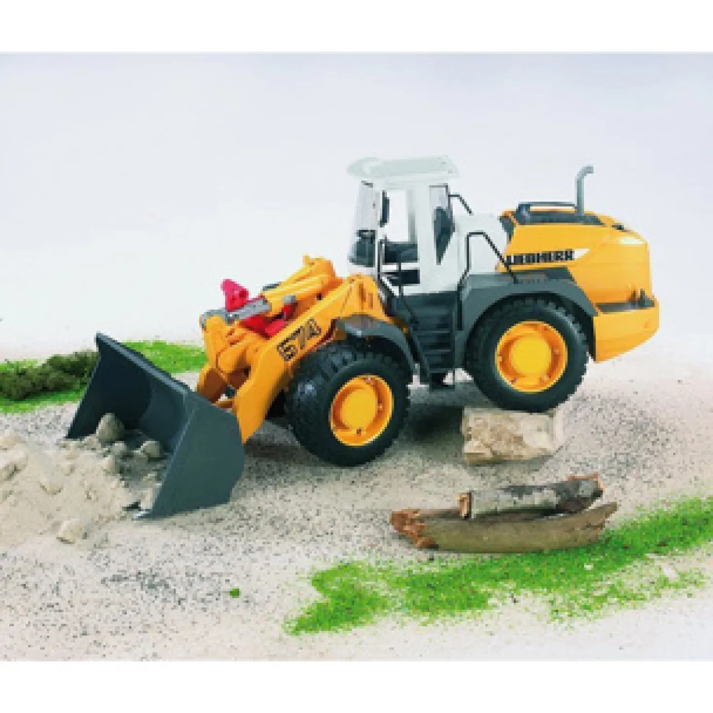 Bruder Shovel Liebherr L574