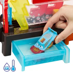 Cars color changers lightning mcqueen car wash
