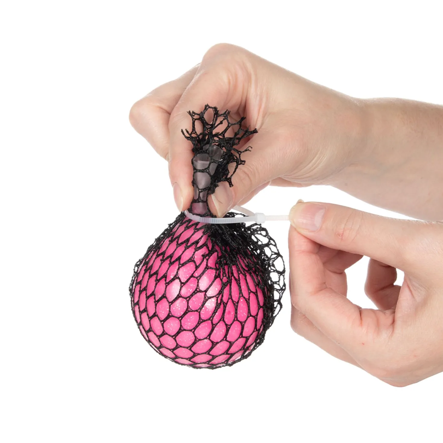 Kidscovery maak een knijpbal in een net 4 assorti