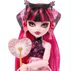 Monster High skulltimate secrets s7 draculaura pop