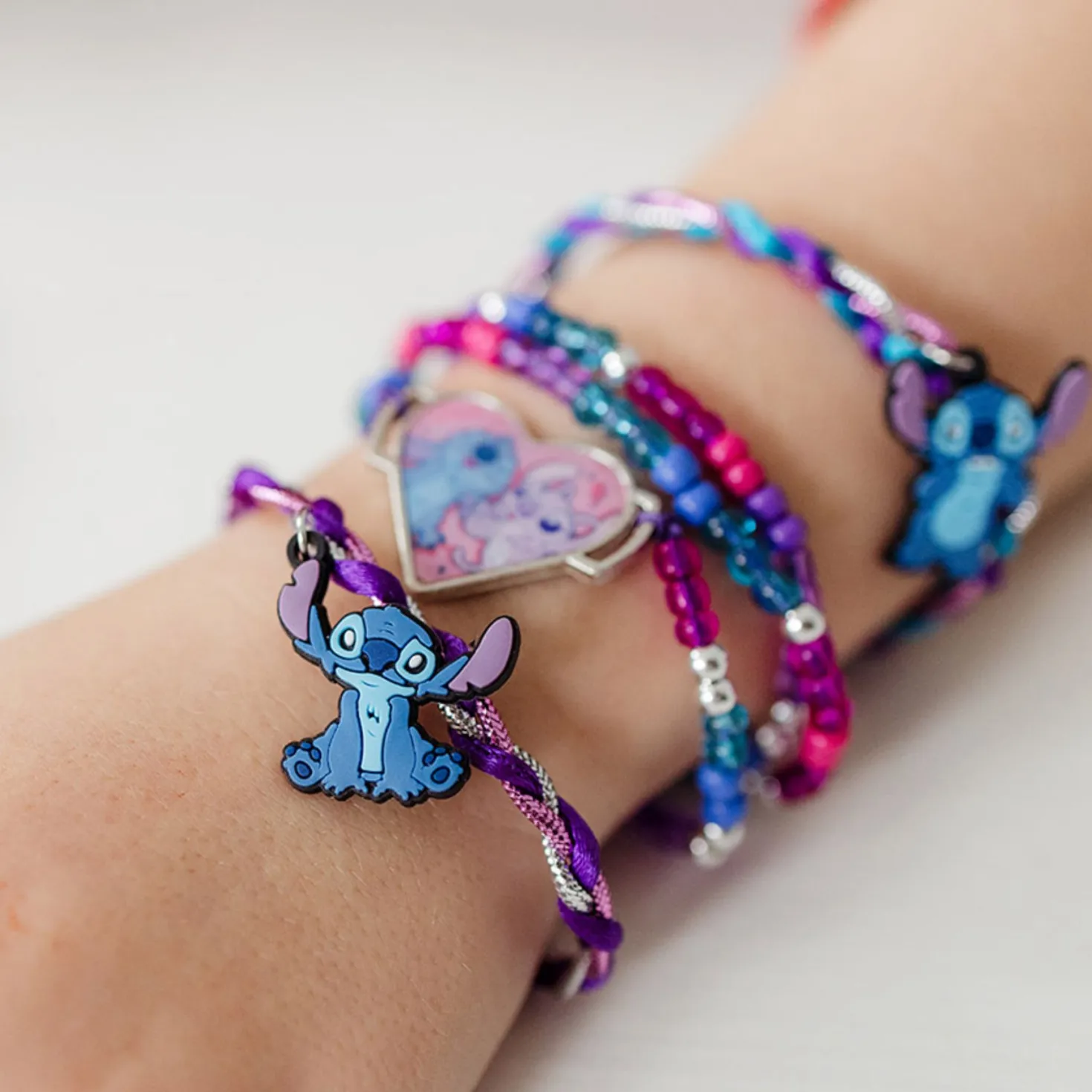 Totum Stitch bedelarmbanden maken