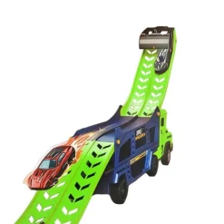 Truck met lanceerbaan en 2 auto's 70x10x2 assorti