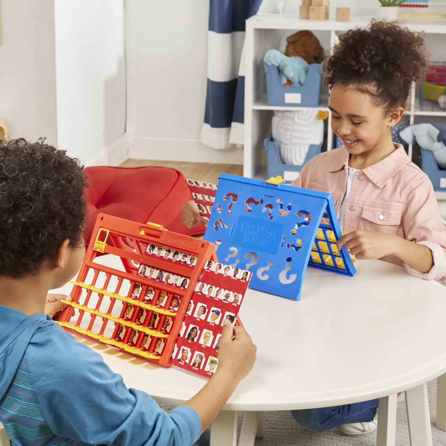 Wie Is Het? - Kinderspel